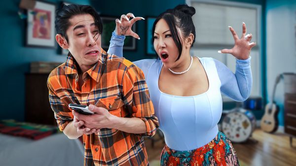 [TigerMoms] Connie Perignon – Don’t be a Fucking Whimp! Make Mommy Cum NOW!